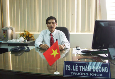 Ts Lê Thẩm Dương trưởng khoa quản trị tài chính